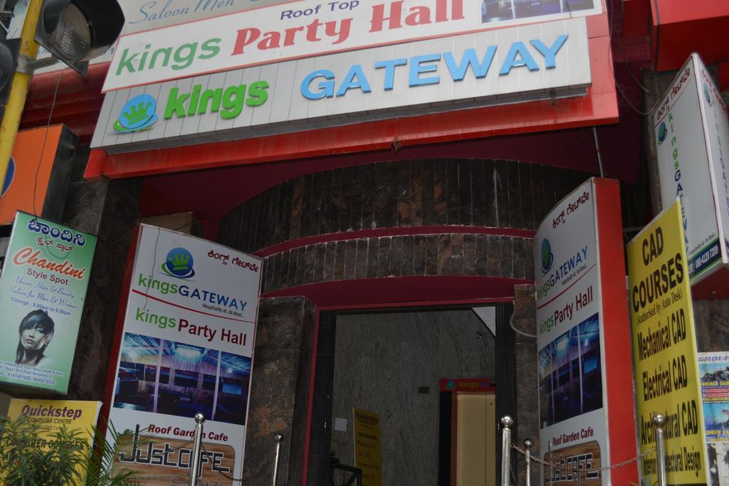 Hotel Kings Gateway Бангалор Экстерьер фото