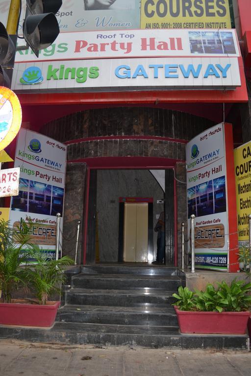 Hotel Kings Gateway Бангалор Экстерьер фото